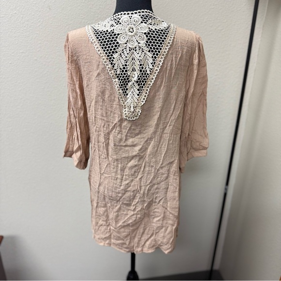 Mad About Style Elegant Lace Trim Blouse in Cream. Size Small/Medium - Picture 3 of 6